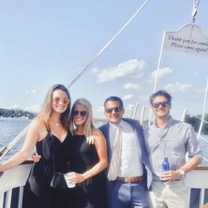 Meet your Posher, Casey